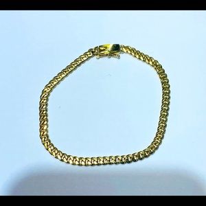 14 K Yellow Gold link bracelet
